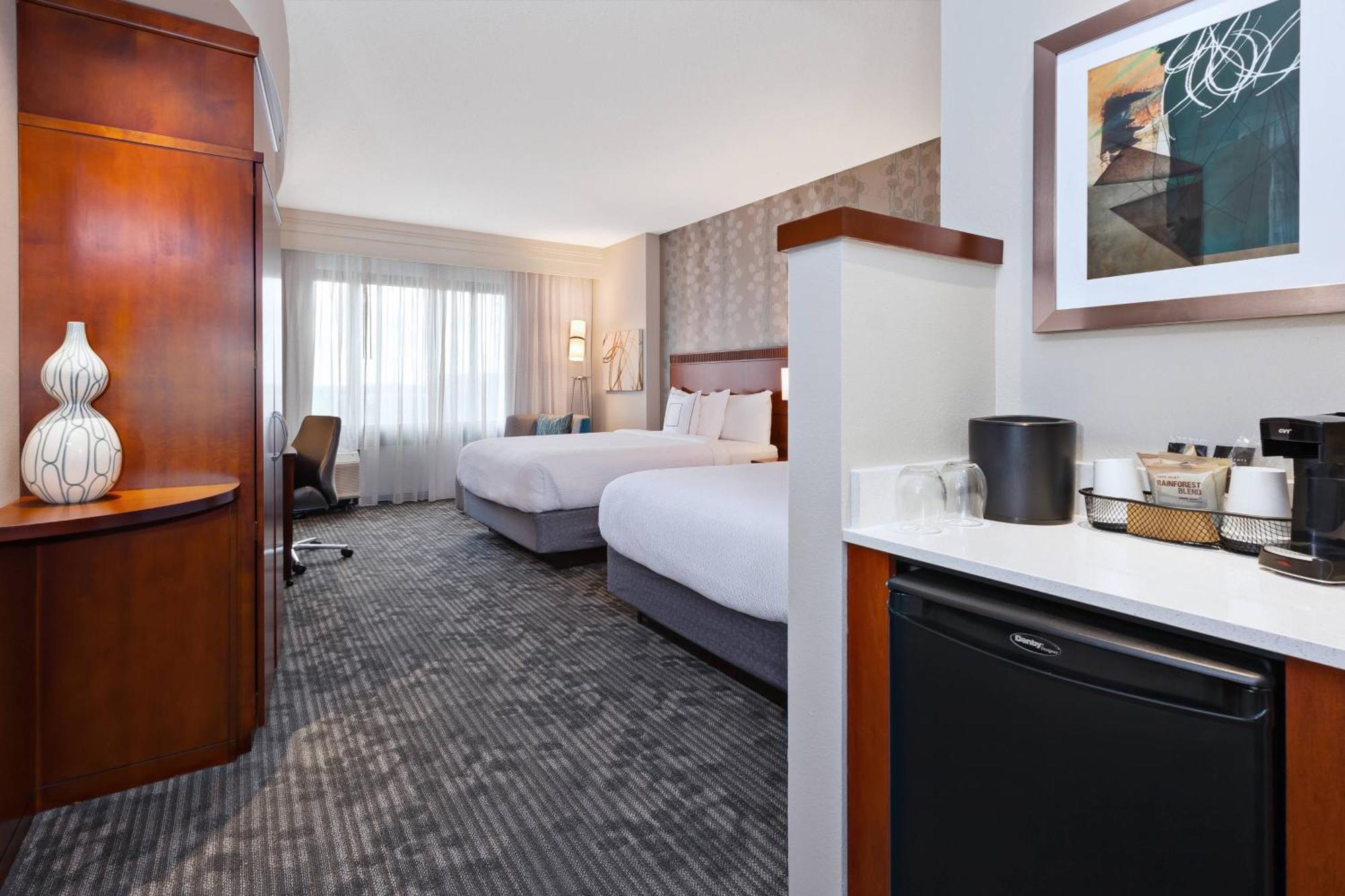 Courtyard By Marriott Oklahoma City Downtown Exterior photo